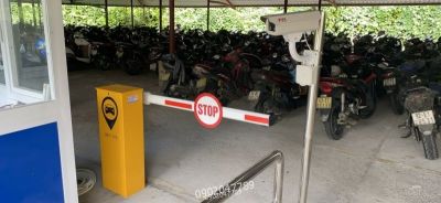 Lắp máy giữ xe + barie Tự động nhà xe Bà Nà Hill