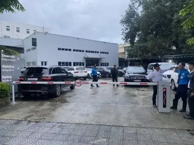 Lắp Barrier Tự động Zkteco CPM200 cho Showroom Mercedes tại Đà Nẵng