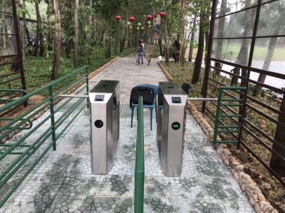 Lắp đặt hệ thống kiểm soát vé khu du lịch Rừng Hà Gia - Quảng Nam bằng cổng xoay 3 càng